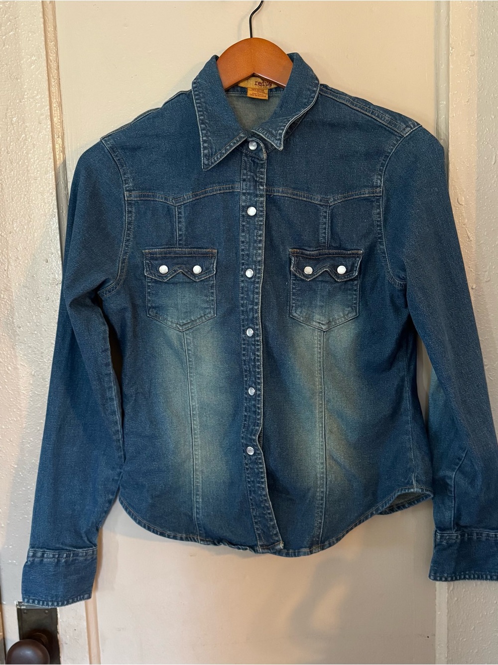 Y2K Mall Denim Womens L Jacket Faded Pearl Snap Button
